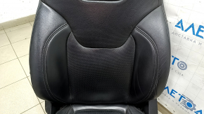 Водительское сидение Jeep Cherokee KL 19-23 с AIRBAG, кожа черная с перфорацией, электро, примято, потерто, под чистку, царапины