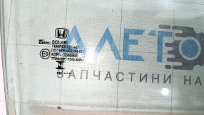 Стекло двери задней правой Honda Accord 23-26 царапины