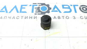 Отбойник капота левый Mazda CX-50 23-26 на капоте