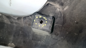Накладка заднего бампера нижняя Jeep Cherokee KL 19-21 под 2 трубы, в цвет кузова, под хром насадки, царапины, надломаны крепления