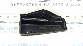Capacul cutiei de siguranțe sub capotă pentru Toyota Avalon 13-14 hibrid, sub farurile cu halogen