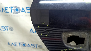Дверь голая задняя правая VW Passat b8 16-19 USA, черный LC9X, царапины, тычки