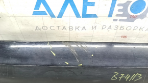Порог правый VW Passat b8 16-19 USA R-Line, черный, царапины, замят, протерт