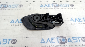 Ручка двери внутренняя задняя левая Jeep Cherokee KL 19-23 с накладкой