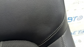 Обшивка спинки водительского сиденья Mazda CX-50 23-26 комбинированный кожзам черный, без airbag, замята