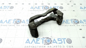 Скоба суппорта переднего правого Toyota Camry v70 18-24