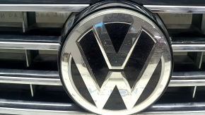Решетка радиатора grill со значком VW Passat b8 16-19 USA R-Line, песок