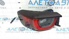 Lampa aripii exterioare stângi Mazda CX-50 23-25 este uzată