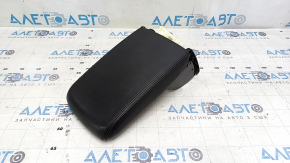 Подлокотник VW Passat b8 16-19 USА кожа черная, царапина, тычки