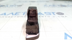Кнопка центральной консоли TRAC OFF Chevrolet Malibu 16-25
