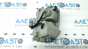 Поворотник правый Toyota Prius 30 13-15 рест, потерт, крашен