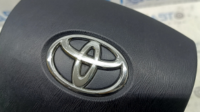 Подушка безопасности airbag в руль водительская Toyota Prius 30 10-15 черная, царапины