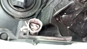 Фара передняя правая Toyota Prius 30 13-15, рест галоген, под полировку, паутинка