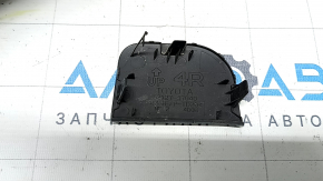 Заглушка буксировочного крюка переднего бампера правая Toyota Prius 30 12-15 рест