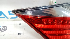 Фонарь внутренний крышка багажника правый Lexus ES300h ES350 13-15 дорест, царапины