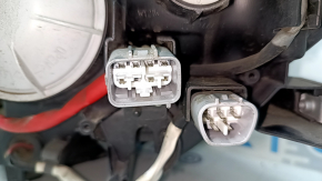 Фара передняя правая в сборе Lexus ES300h ES350 13-15 дорест ксенон + LED DRL, песок, под полировку