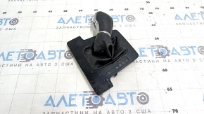Ручка КПП с накладкой шифтера VW Passat b8 16-19 USA кожа черная, глянцевая накладка, тип 2, потертости и царапины, полез хром