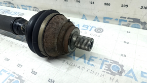 Привод полуось передняя правая VW Passat b8 16-19 USA 1.8T, 2.0T ржавый, порван пыльник наружной гранаты