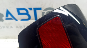 Отражатель на крыле задний правый Tesla Model 3 18- царапины