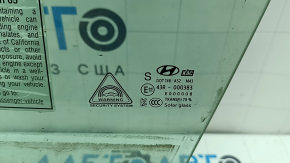 Стекло двери передней левой Hyundai Ioniq 17-22 царапины