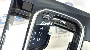 Накладка шифтера Hyundai Ioniq 20-22 PHEV черный глянец, без кнопок, царапины