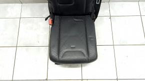 Banchetă spate centrală Volvo XC90 16-23, din piele neagră, pentru 3 rânduri, cu centură de siguranță, necesită curățare, îndoită, cu zăvor rupt