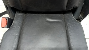 Banchetă spate centrală Volvo XC90 16-23, din piele neagră, pentru 3 rânduri, cu centură de siguranță, necesită curățare, îndoită, cu zăvor rupt