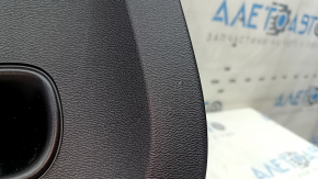 Обшивка двери багажника нижняя Volvo XC40 19-26 черная, с накладкой, царапины