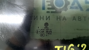 Форточка глухое стекло задняя левая VW Tiguan 18-24 тонировка, хром