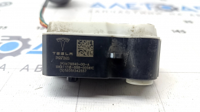 Актуатор порта зарядки Tesla Model 3 18-