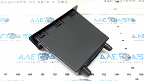Карман багажника левый BMW X1 F48 16-22 черный, царапины