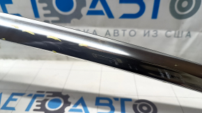Накладка крыши левая Tesla Model 3 18- хром, царапины