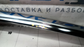 Накладка крыши правая Tesla Model 3 18- хром, тычка, царапины