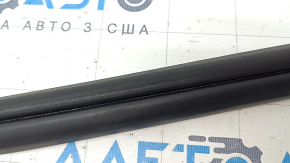Уплотнитель дверного проема передний правый BMW X1 F48 16-22 потерт