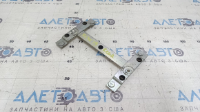 Кронштейн площадки под номер заднего бампера Volvo XC40 19-26
