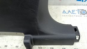 Накладка центральной стойки нижняя правая Buick Encore 13-22 черная, царапины, сломано крепление