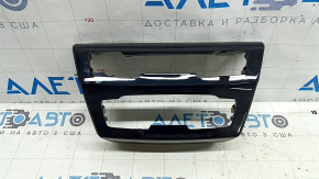 Накладка передней панели BMW X1 F48 16-22 черная, царапины