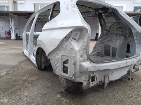 Четверть крыло задняя левая VW Tiguan 18-24 long на кузове, белая, тычка