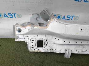 Задняя панель Mercedes W213 E 300/350 17-23 отпилена, белая