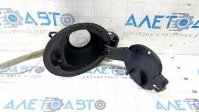 Корпус лючка бензобака Mazda CX-30 20-26 с замком, сломано крепление