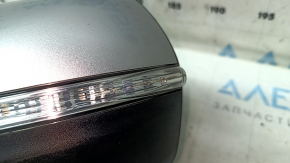 Зеркало боковое левое в сборе Ford Edge 19-24 14 пинов, BSM, подогрев, подсветка, автозатемнение, поворотник, серебро, царапины на поворотнике