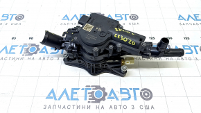 Корпус термостата Mazda CX-30 20-23 2.5 сломан фланец и крепление