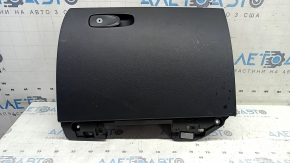 Перчаточный ящик, бардачок Volvo XC60 18-26 черный с замком, 2 части, царапины