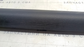 Накладка порога передняя правая внутренняя Tesla Model Y 20-25 черная, царапины