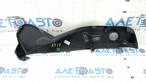 Накладка боковая водительского сидения левая Audi A4 B9 17-25 черная, трещина в креплении
