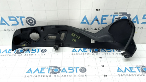 Накладка боковая пассажирского сидения правая Audi A4 B9 17-25 черная, трещина в креплении
