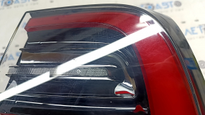 Фонарь внешний крыло правый Tesla Model Y 20-25 4 пина, царапины, скол