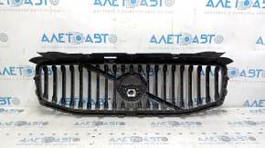 Решетка радиатора grill со значком Volvo XC60 18-21 под камеру, песок, надломаны крепления
