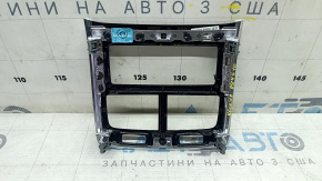 Накладка центральной консоли задняя верхняя Volvo XC60 18-26 под обдув заднего ряда и управление климатом, черный глянец с хромом, царапины
