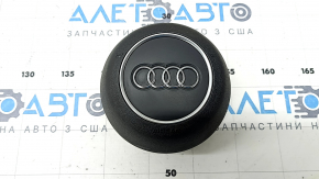 Airbag negru pe volan pentru partea șoferului la Audi A4 B9 17-25, cu accente cromate.